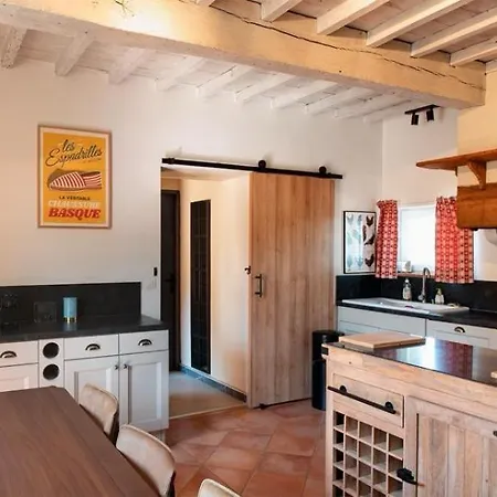 ヴィラ La Bastide 1767 De Charme Avec Piscine 15x5, Climatisation, 4 Chambres, Cuisine Exterieur